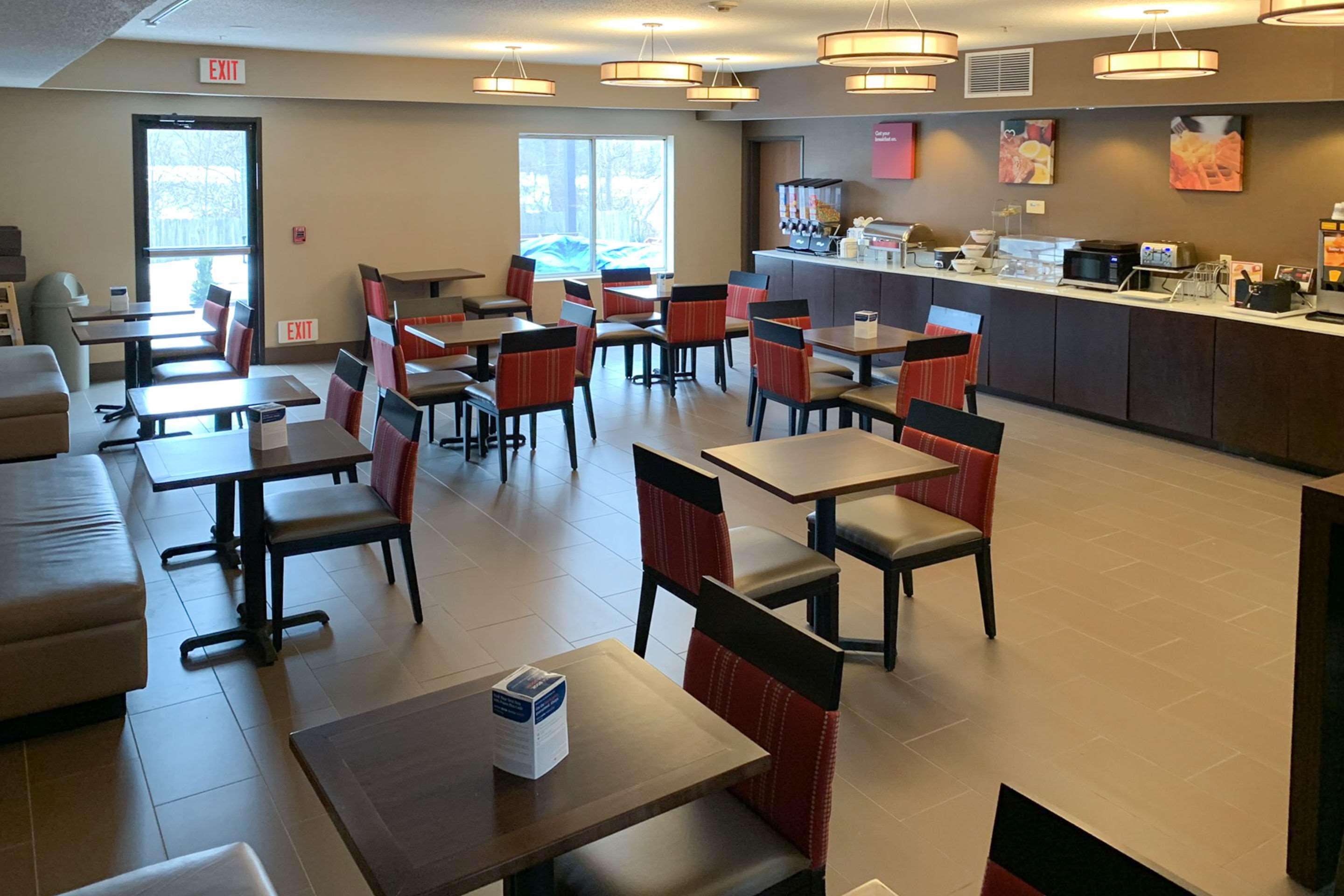 Comfort Suites Auburn Near I-69 Dış mekan fotoğraf
