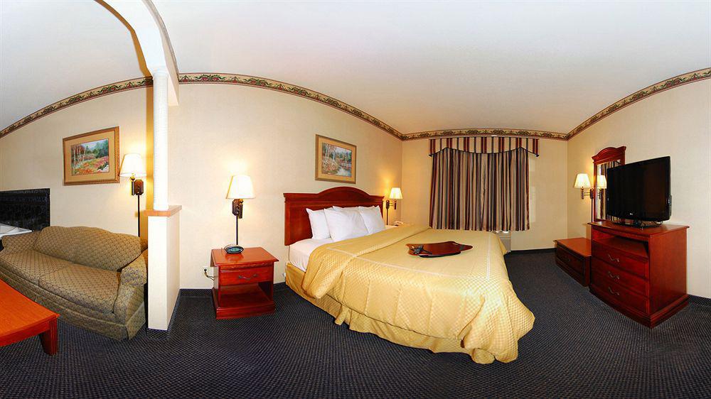 Comfort Suites Auburn Near I-69 Dış mekan fotoğraf